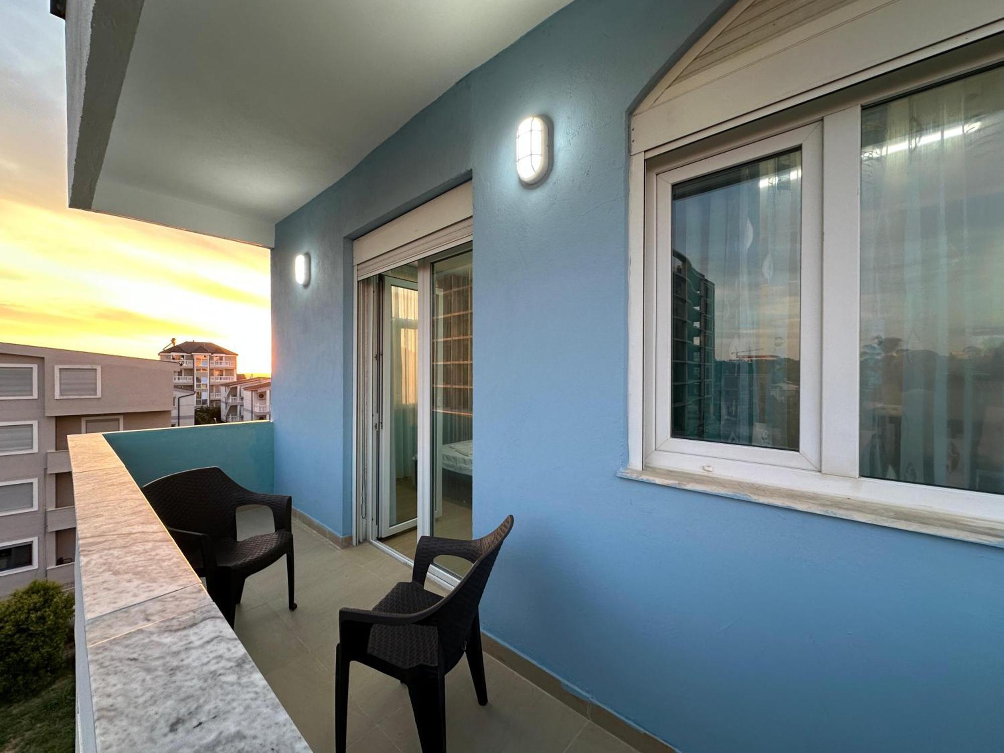 Trizone & Apartment Golem (Tirana)